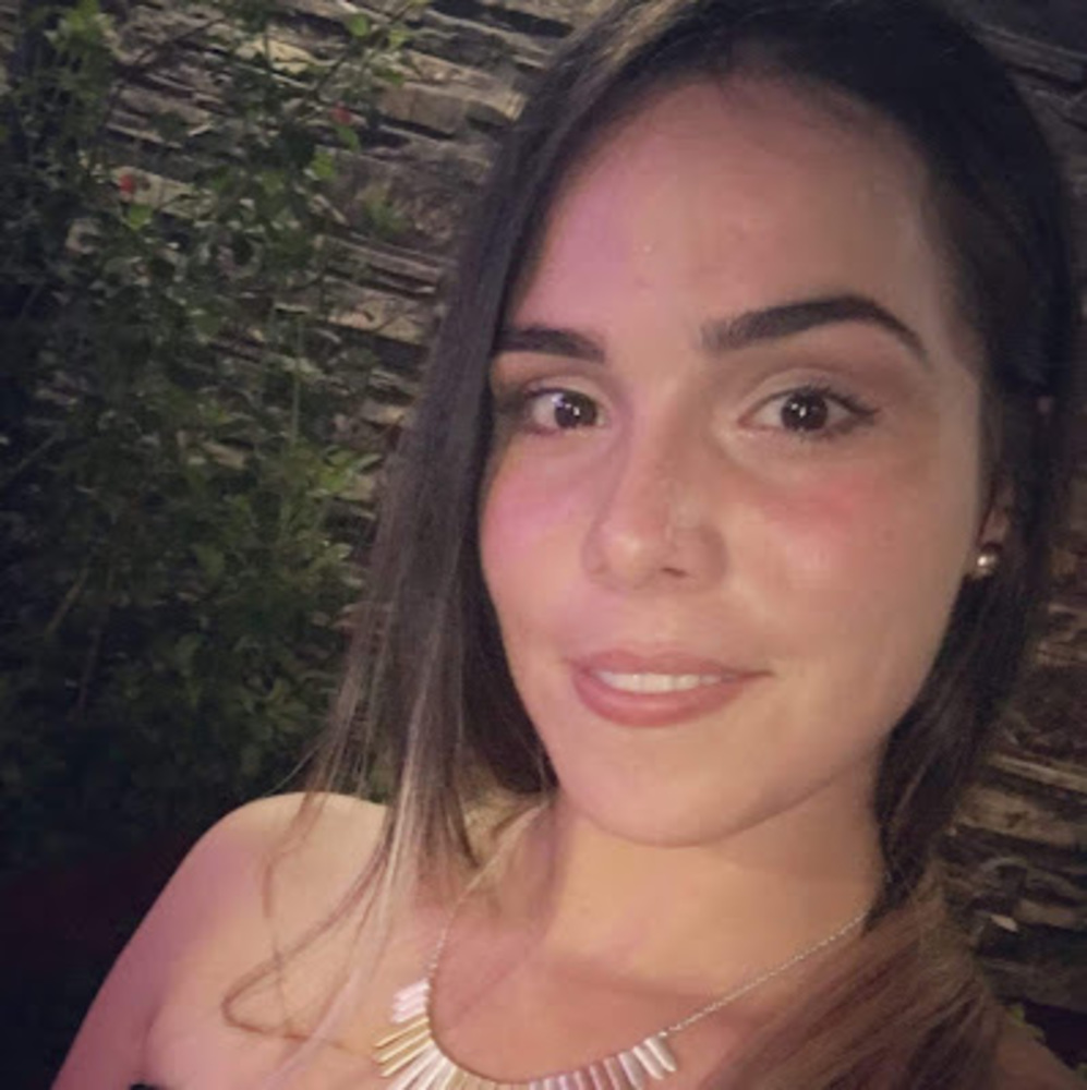 Meet your Posher, Yeline